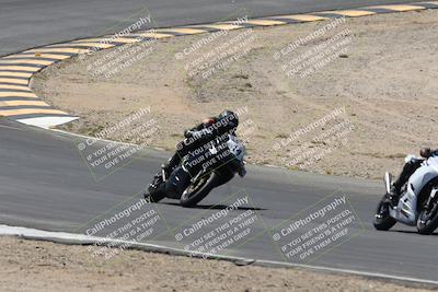 media/Apr-20-2025-CVMA (Sun) [[39090e8767]]/Race 11-500-350 Supersport (Holeshot)/